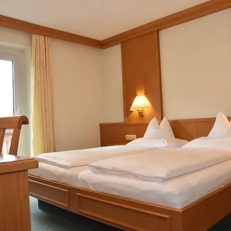 Classic By Crystal سانكت يوهان ان تيرو