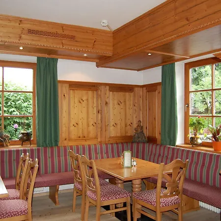 アクティフホテル クリスタル ホテル 4*