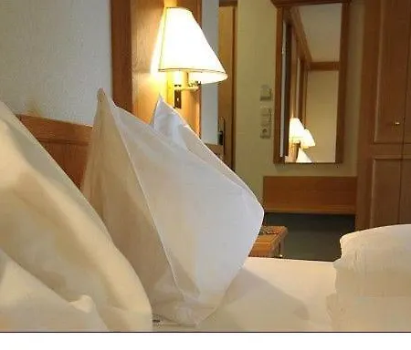 Hotel Classic By Crystal