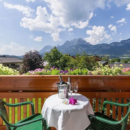 Classic By Crystal Hotel 4*